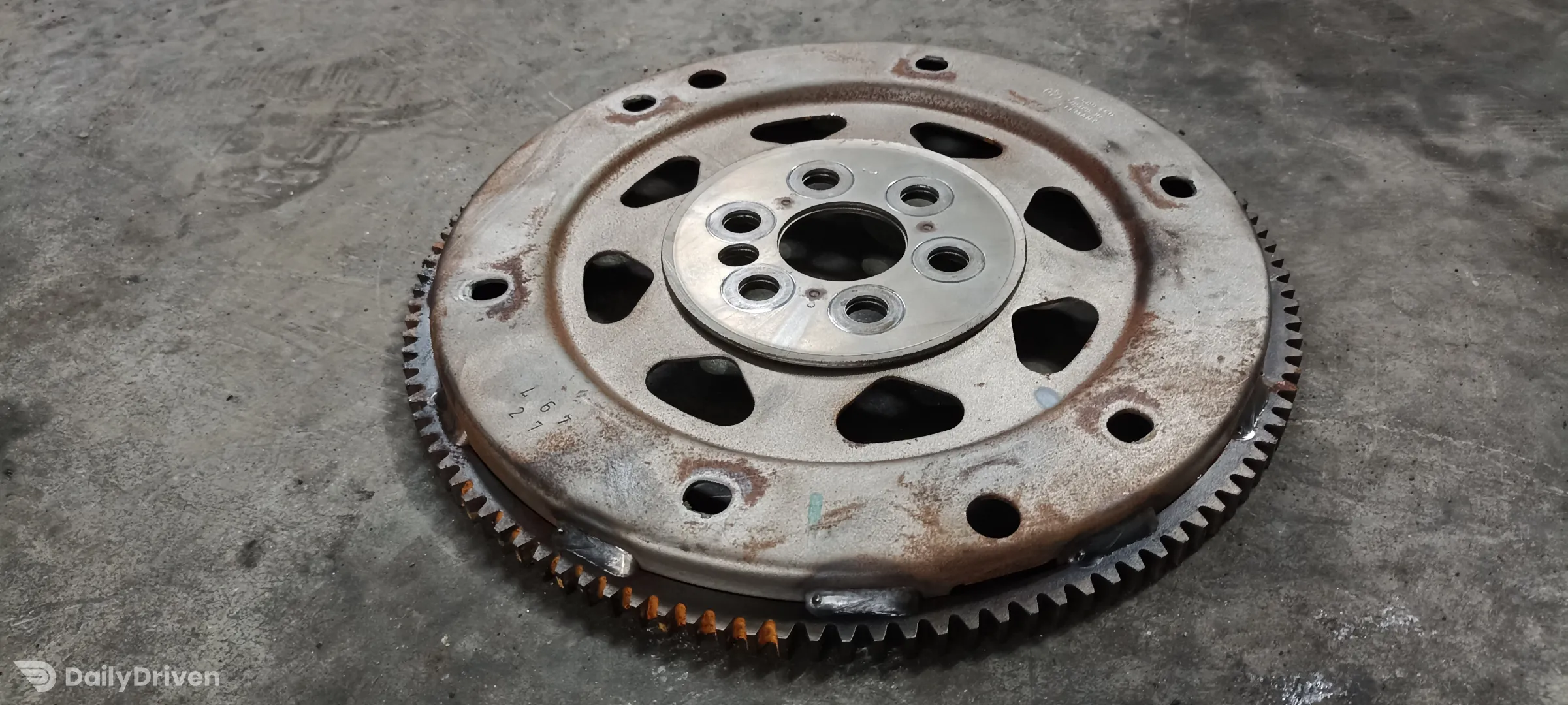 Coroana volanta BMW Seria 3 E90 E91 E92 E93, benzina N54, N55, 7589480, 8604045