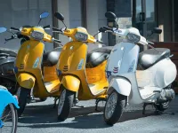 Scuterele electrice: soluția ideală pentru naveta între casă și birou