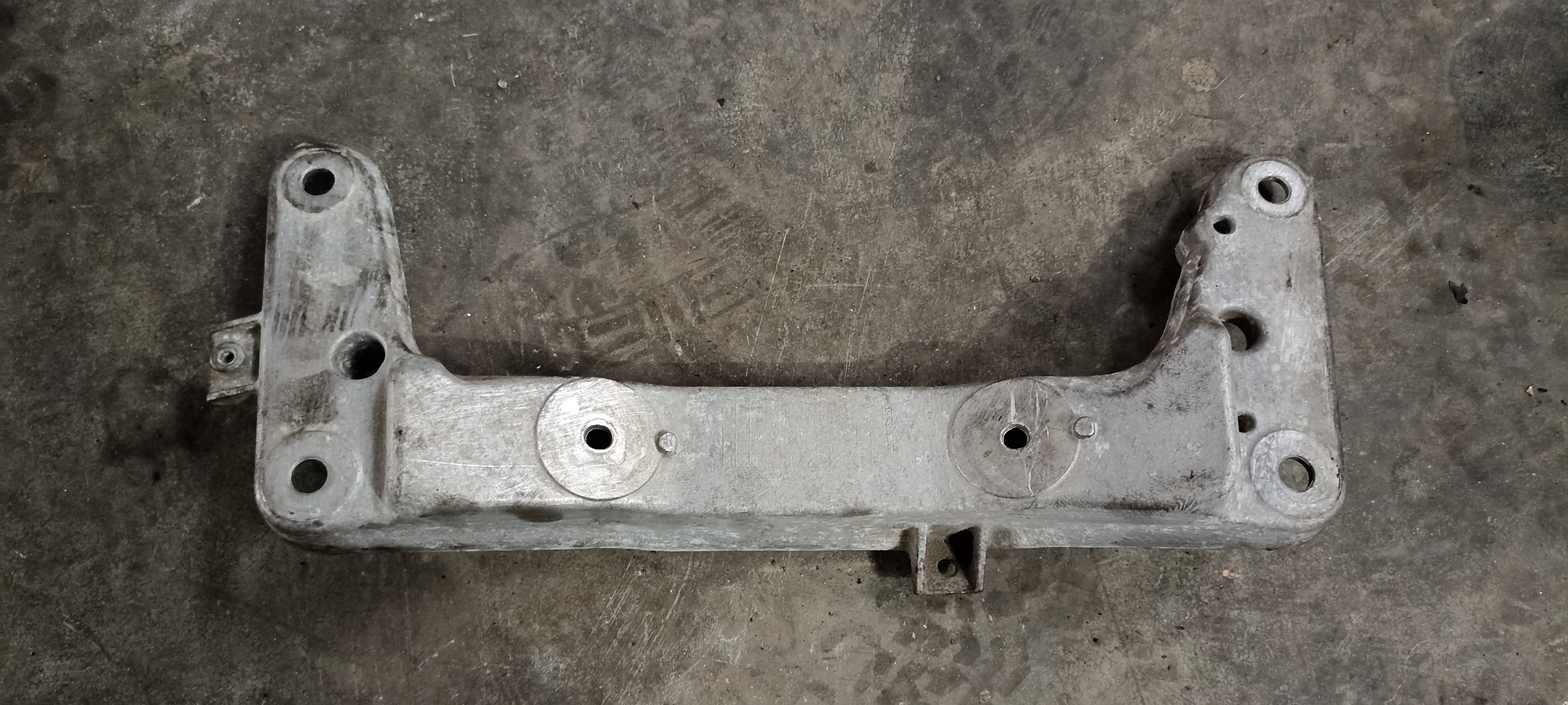 Suport cutie viteze BMW Seria 2 F22 F23, N55, 6796611