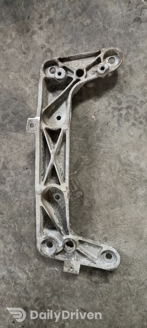 Suport cutie viteze BMW Seria 2 F22 F23, N55, 6796611