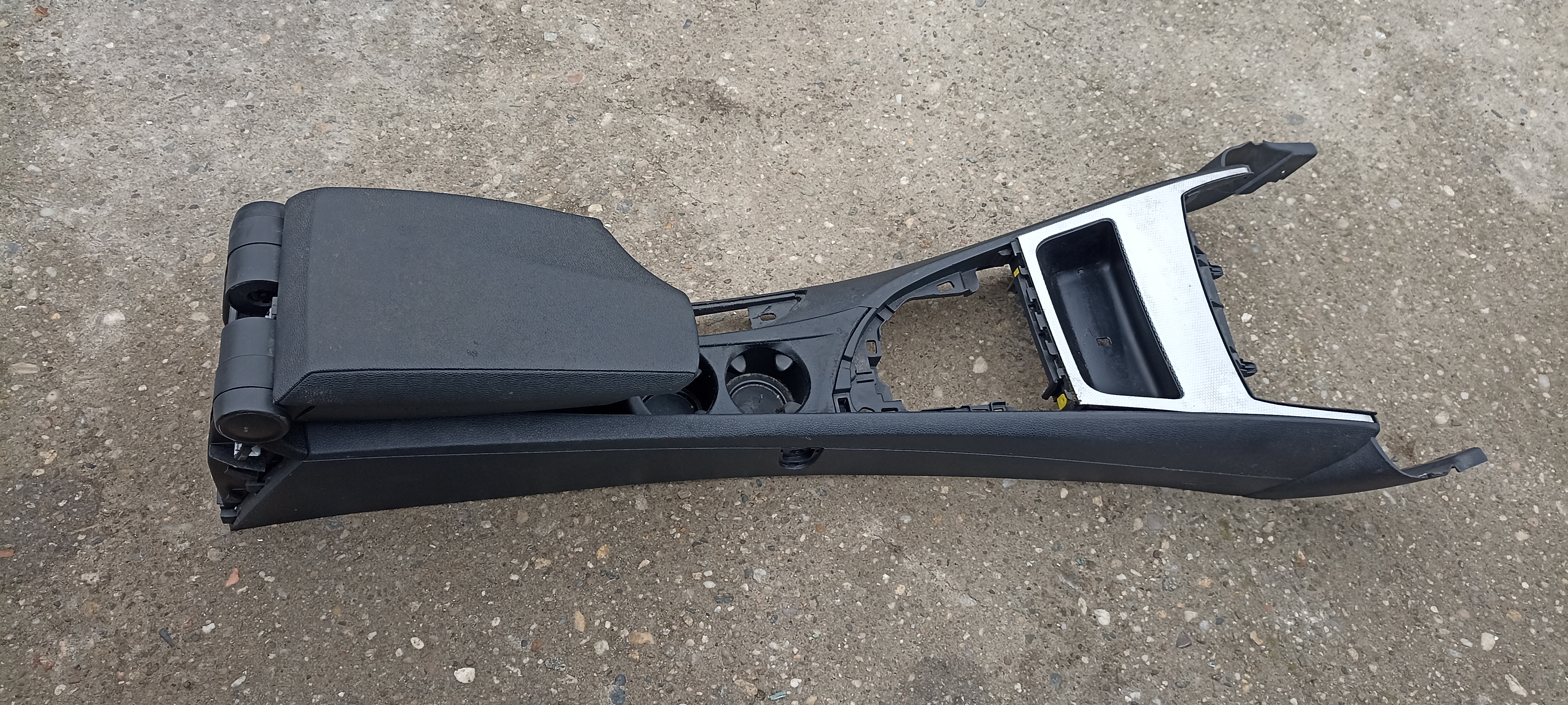 Cotiera cu suport pahare BMW Seria 1 E81 E82 E87 E88