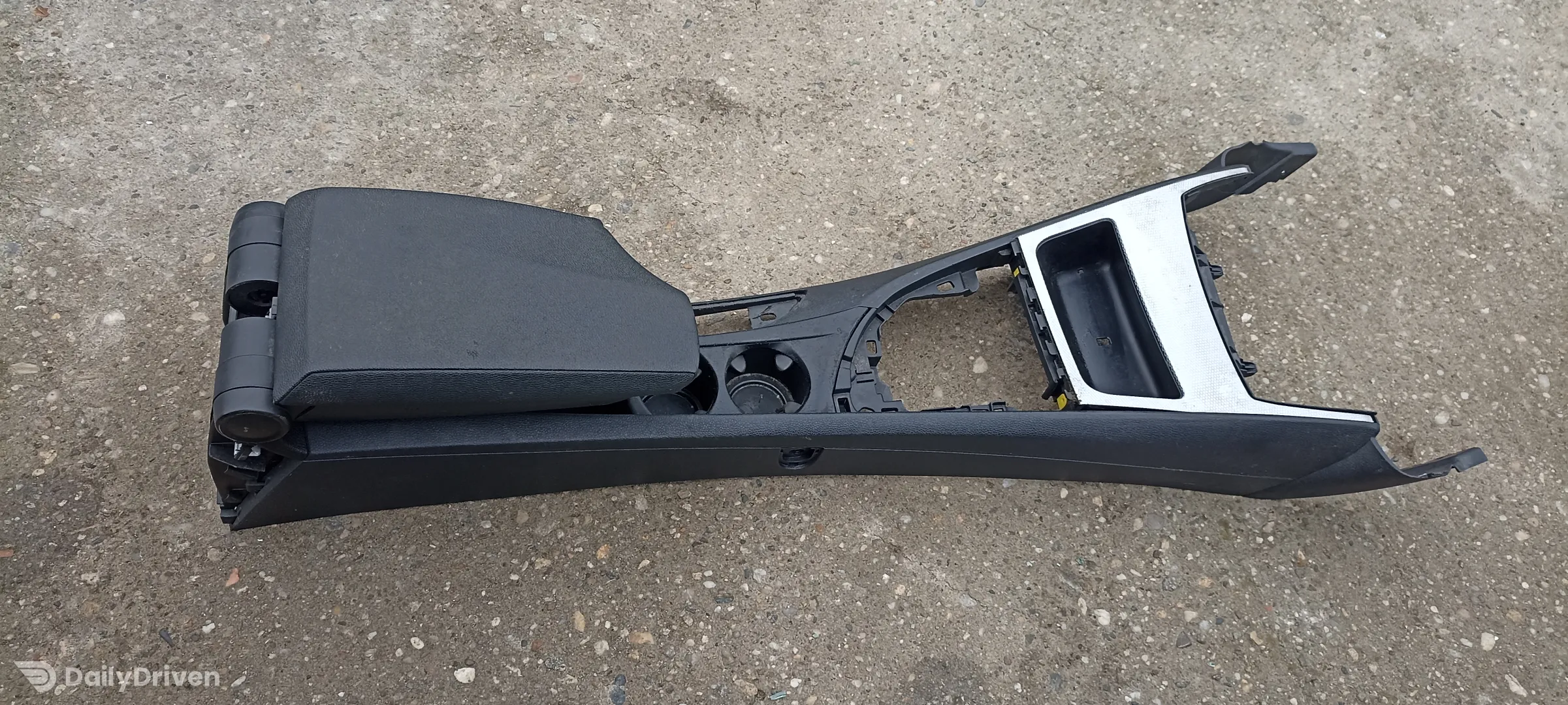 Cotiera cu suport pahare BMW Seria 1 E81 E82 E87 E88