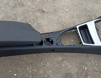 Cotiera cu suport pahare BMW Seria 1 E81 E82 E87 E88