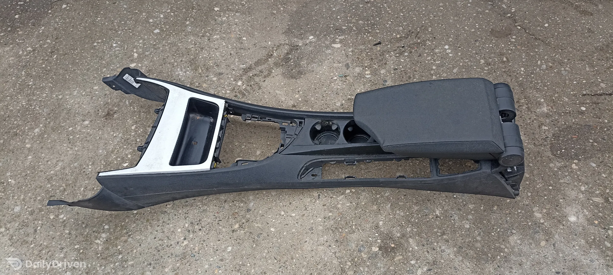 Cotiera cu suport pahare BMW Seria 1 E81 E82 E87 E88