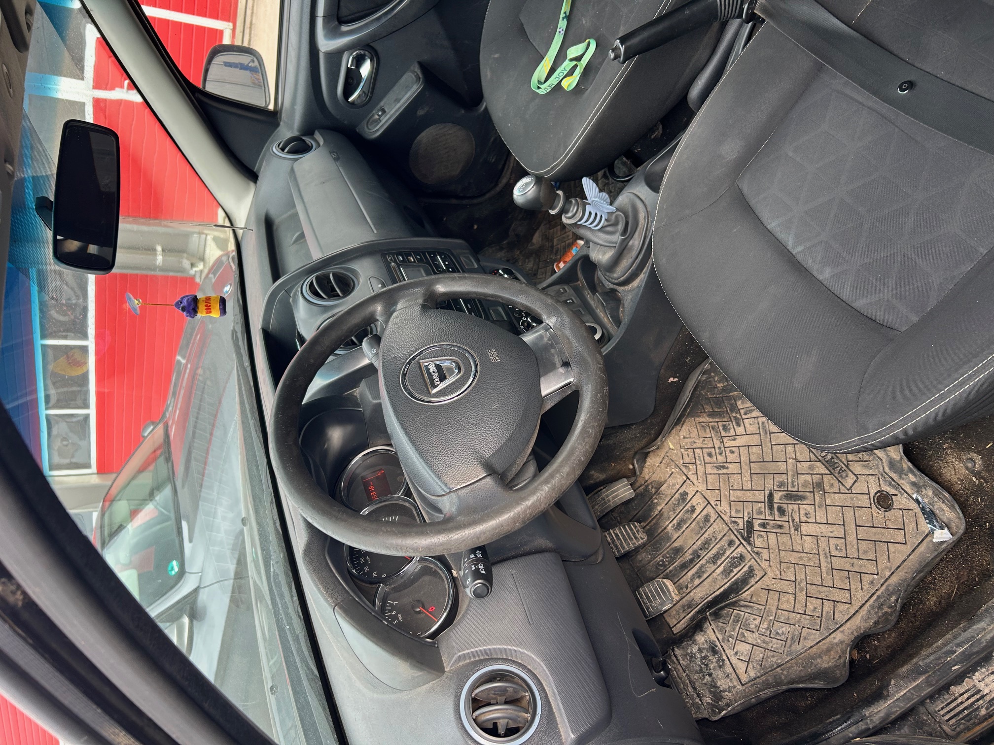 Dezmembrez Dacia Duster 1.5 dci fabricatie 2015