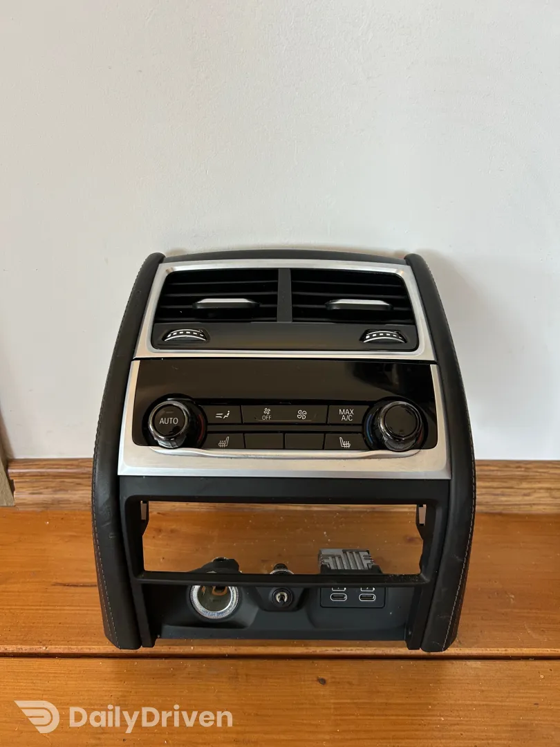 Consola centrala spate completa BMW Seria 7 G11 G12