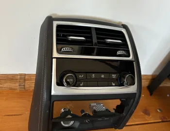 Consola centrala spate completa BMW Seria 7 G11 G12