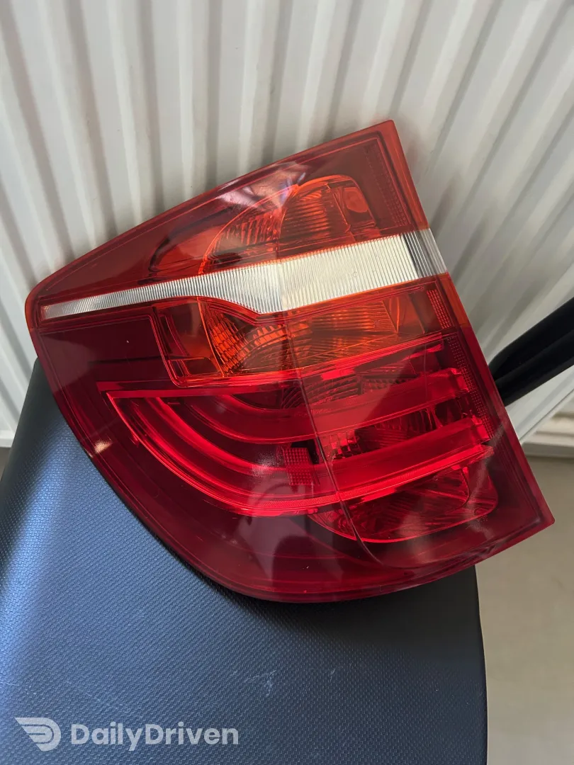 Stop stanga aripa BMW X3 F25 model cu led, tripla stanga spate 7217311