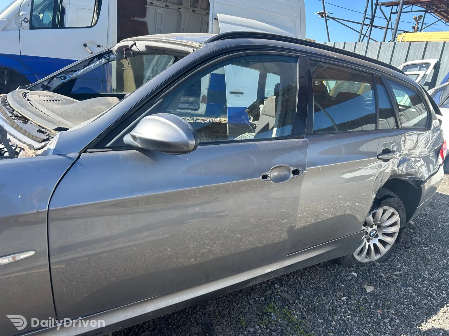 Usa stanga fata BMW Seria 3 E90 E91 cod culoare A52