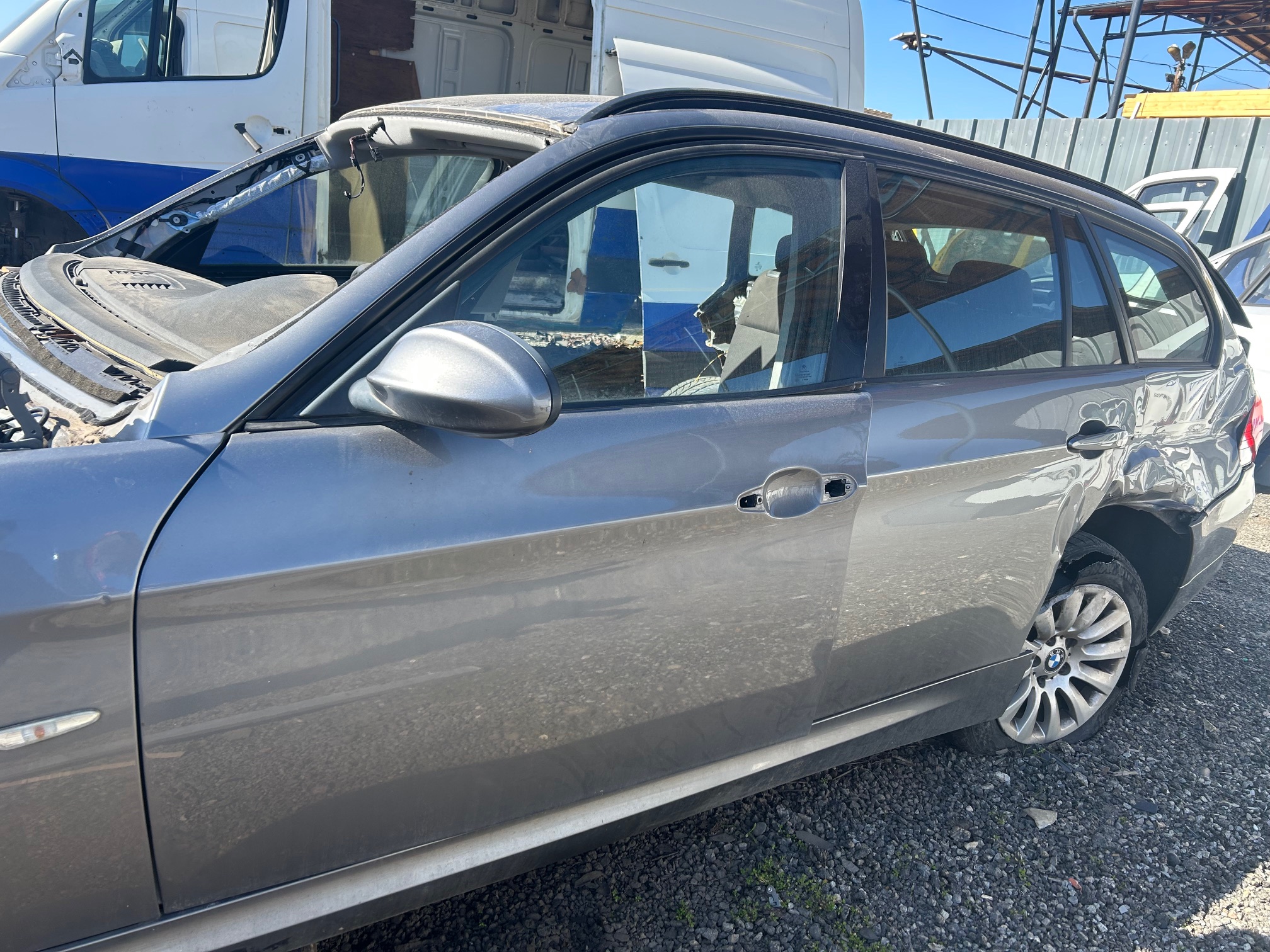 Usa stanga fata BMW Seria 3 E90 E91 cod culoare A52