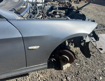 Aripa dreapta fata BMW Seria 3 E90 E91 lci cod culoare A52