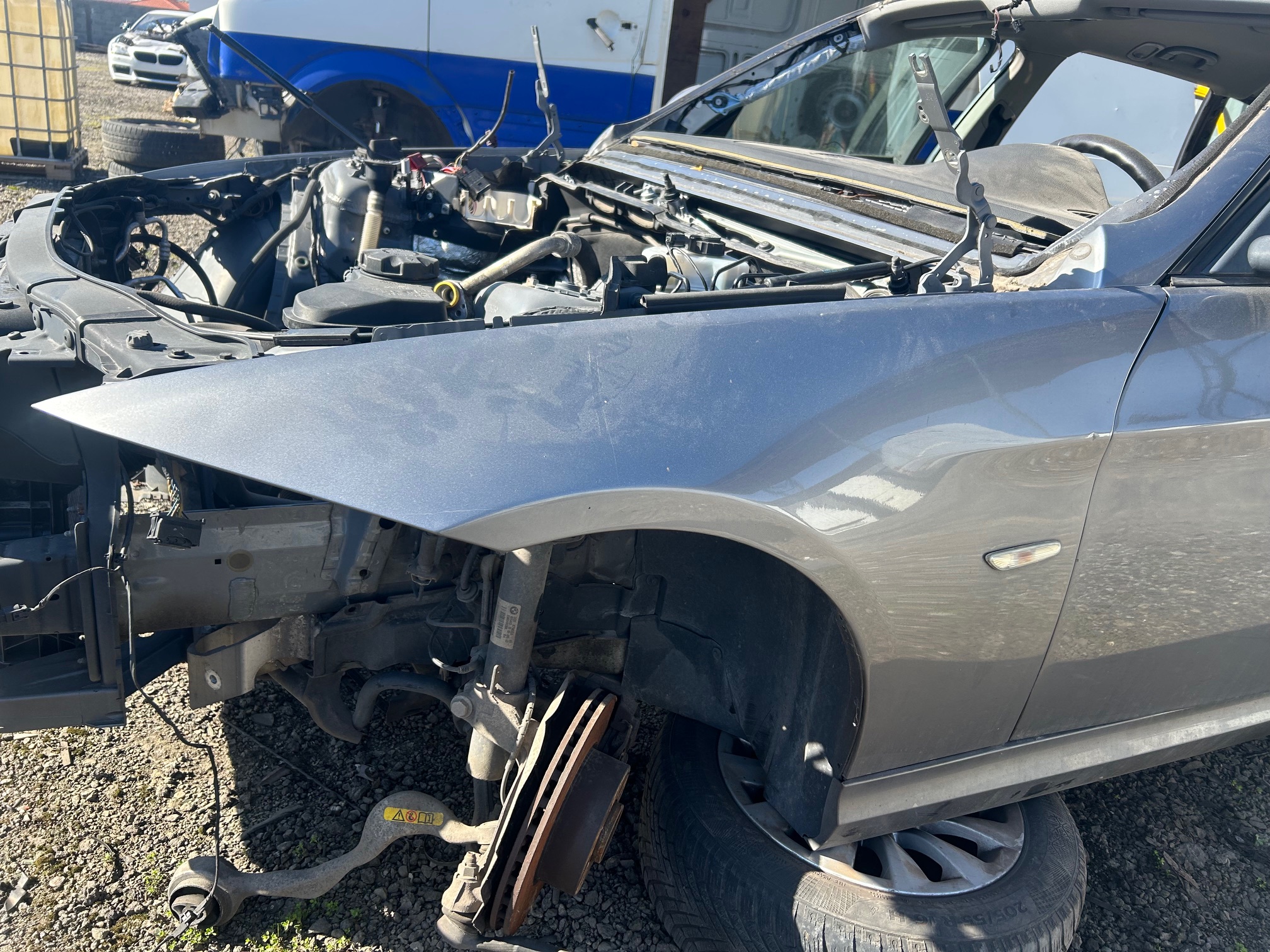 Aripa stanga fata BMW Seria 3 E90 E91 LCI cod culoare A52