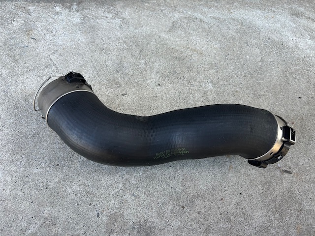 Furtun turbo intercooler BMW Seria 6 F06 F12 F13, 8516509