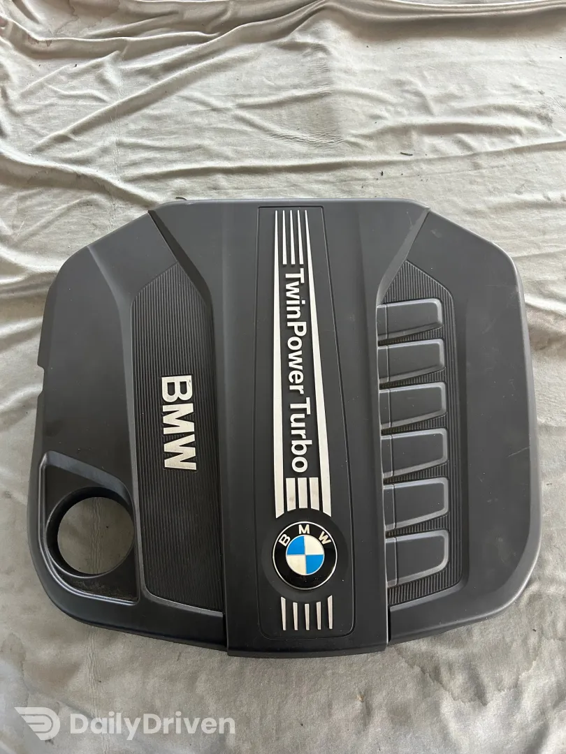 Capac motor BMW X5 F15, N57, 8513452, 8513453