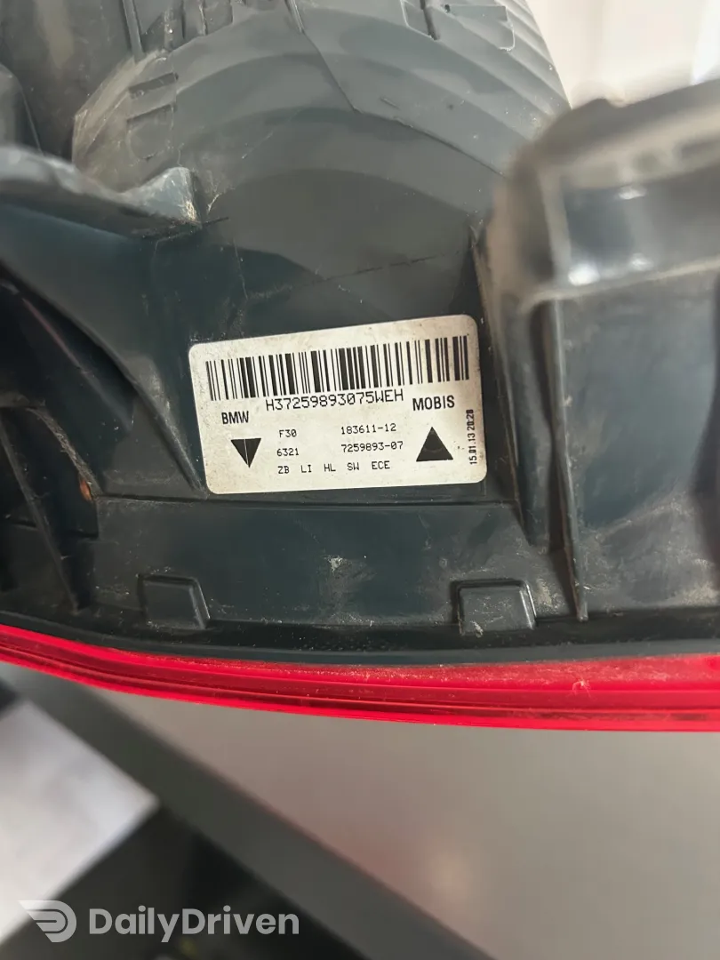 Tripla stop stanga aripa BMW Seria 3 F30, 7259893