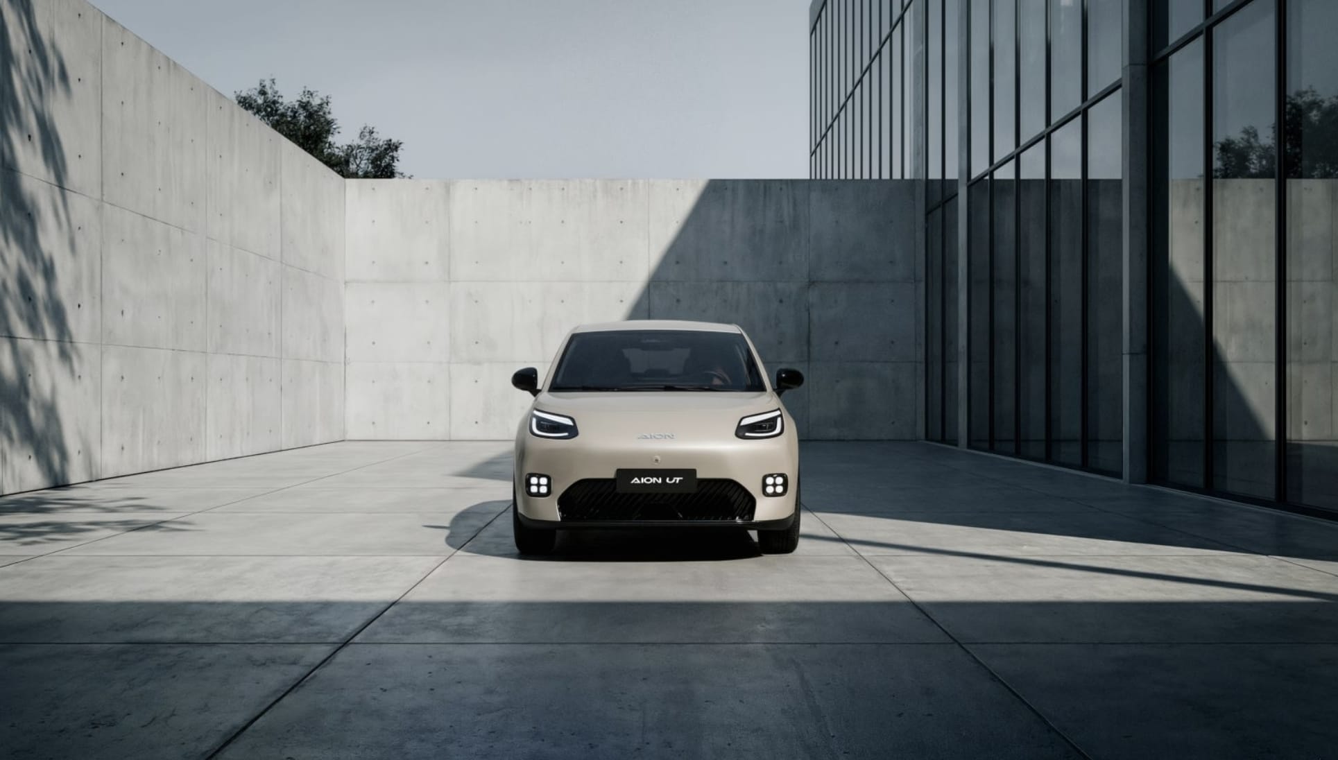 Inchcape România îşi extinde portofoliul local prin semnarea unui contract de distribuţie cu GAC AION, un brand de top în domeniul vehiculelor electrice