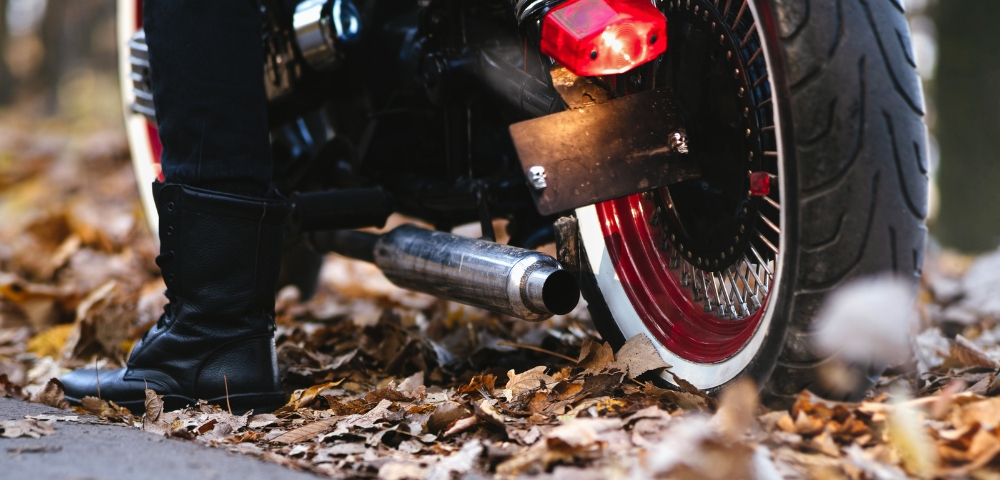 Evacuare Akrapovič slip-on sau sistem complet? Cum alegi upgrade-ul potrivit pentru motocicleta ta