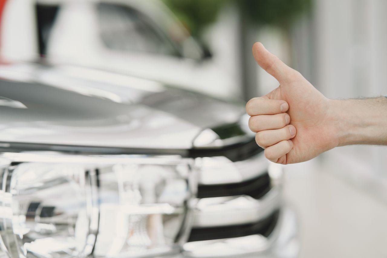Asigurare auto pentru mașină nouă: primul drum începe cu actele, nu cu accesoriile