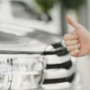 Asigurare auto pentru mașină nouă: primul drum începe cu actele, nu cu accesoriile
