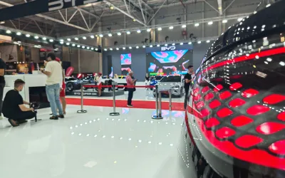 BYD Sealion 5 DM-i are o ofertă specială la Salonul Auto București. SUV-ul plug-in hybrid pornește de la 24.990 de euro