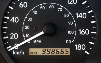 Câți kilometri poate parcurge o mașină: durata de viață și factori de uzură