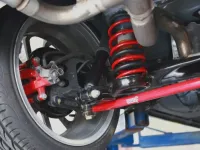 Mi a különbség a rugók és a lengéscsillapítók között?