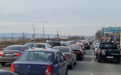 Cum să conduci în siguranță în aglomerație bara la bară