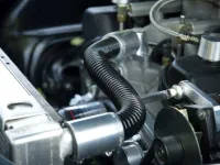 Come svuotare il sistema di raffreddamento dell'auto?