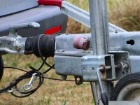 Czy holowanie szkodzi twojemu samochodowi i jak holować bezpiecznie