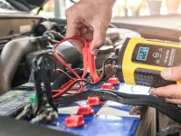 Redresor auto: ghid complet pentru alegerea și utilizarea celui mai potrivit dispozitiv