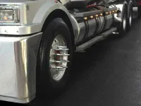 De ce au unele camioane țepi la jante?