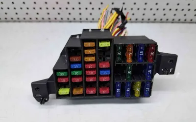 Fuse panel diagram for Volvo V60
