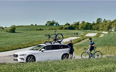 Pleci cu masina la munte si vrei sa iei si bicicletele? De ce sunt importante accesoriile pentru biciclete?