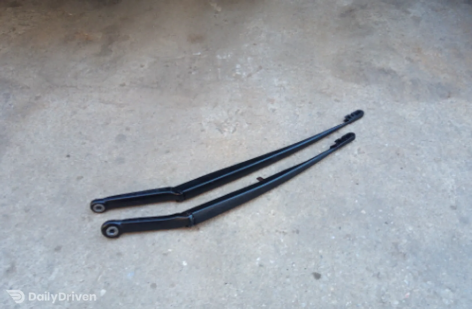 Brat stergator dreapta pentru BMW 318i E36 1994