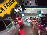 Pentru că românii nu mai cumpără televizoare de Black Friday, un mare site a decis să pună benzină la reducere!