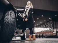 Interviu Dumitru Itpescu ( director asociatia „anvelope de iarnă tot anul” ): Daca mergi tot anul cu anvelope de iarna, nu trebuie sa le mai schimbi si mai economisesti si 500 de lei pe schimburi.