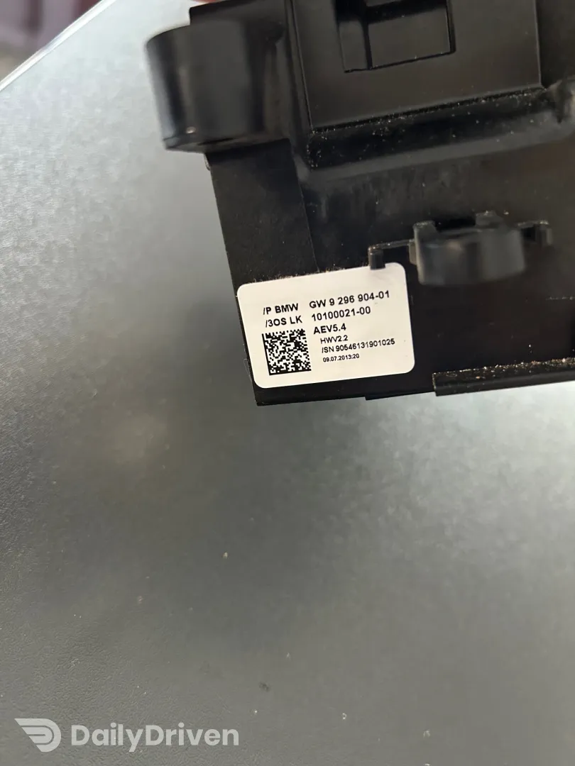 Schimbator viteze cutie automata BMW Seria 5 F07 F10 F11 volan stanga, 9296904