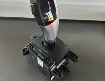 Schimbator viteze cutie automata BMW Seria 5 F07 F10 F11 volan stanga, 9296904