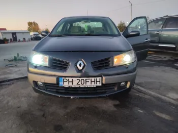 FAR  EUROPA DREAPTA XENON RENAULT MEGANE 2, EURO 3, 2006,1.9 DIESEL, 88 KW, 120 CP, COD MOTOR F9Q-B8