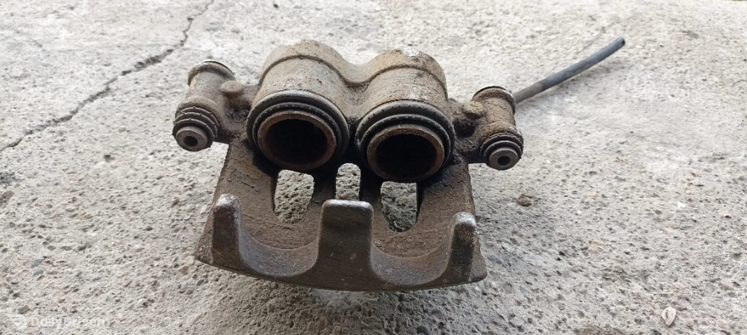 Etrier stanga fata Volkswagen Crafter axa dubla