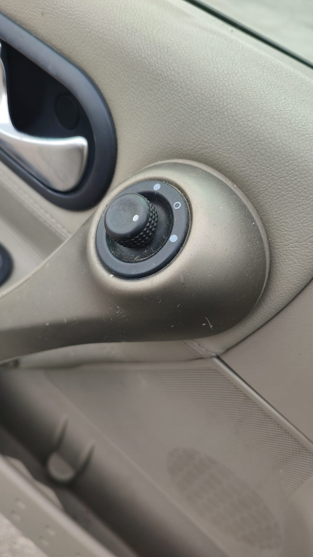 BUTON REGLABIL OGLINZI RENAULT MEGANE 2, EURO 3, 2006,1.9 MOTORINA, 88 KW, 120 CP,COD MOTOR F9Q-B8