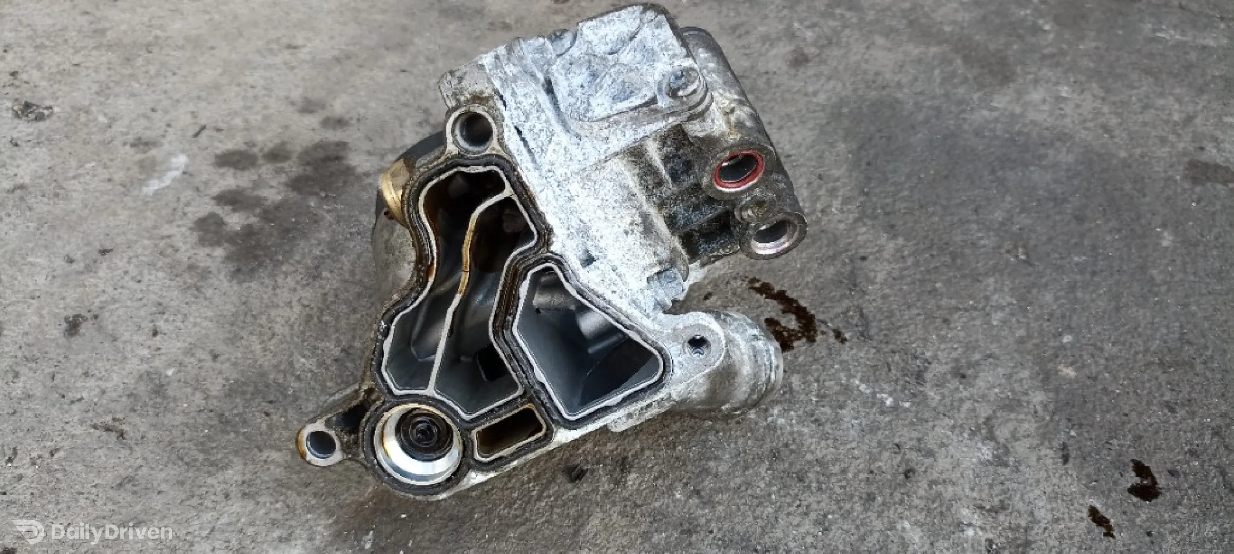 Carcasa filtru ulei BMW X1 E84 benzina, 7854048