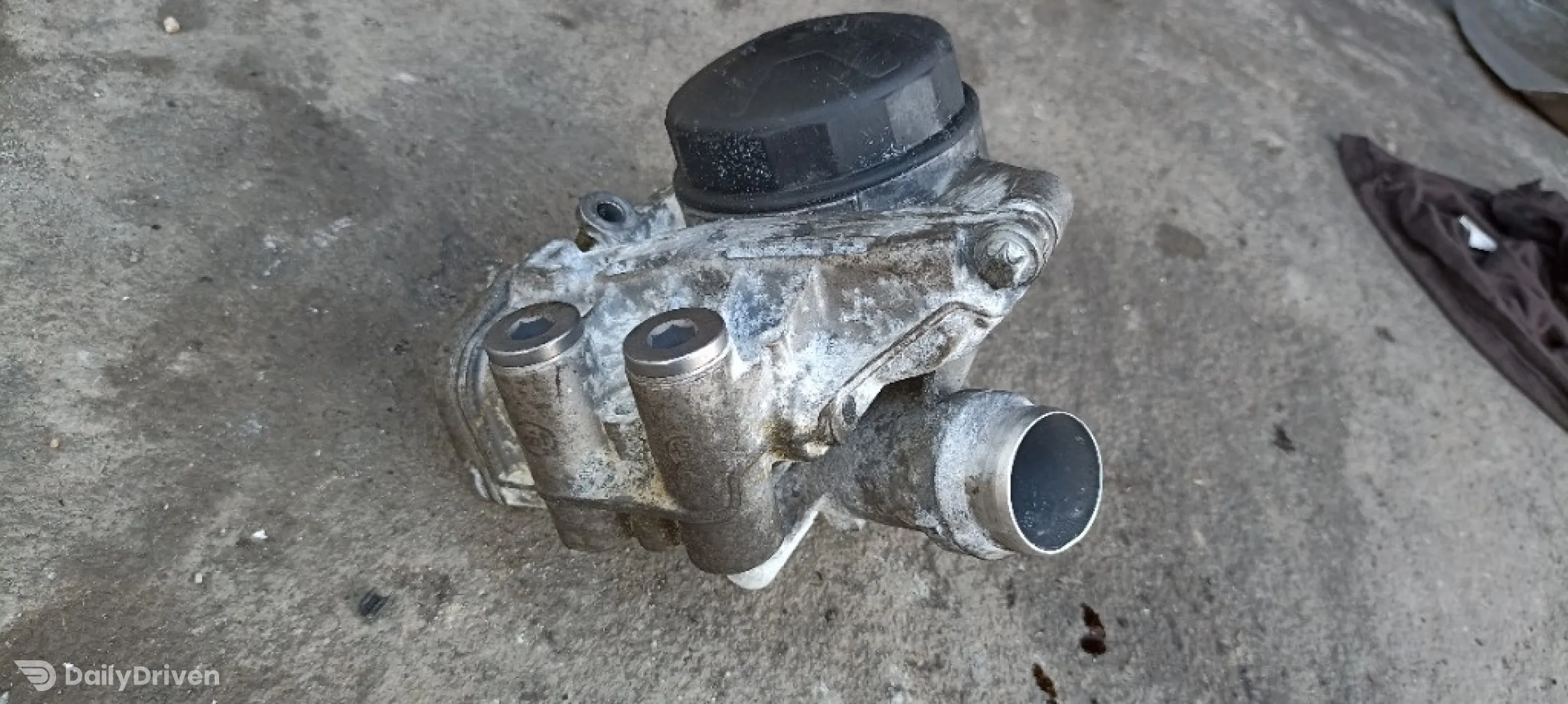 Carcasa filtru ulei BMW Seria 6 F06 F12 F13, benzina, 7854048