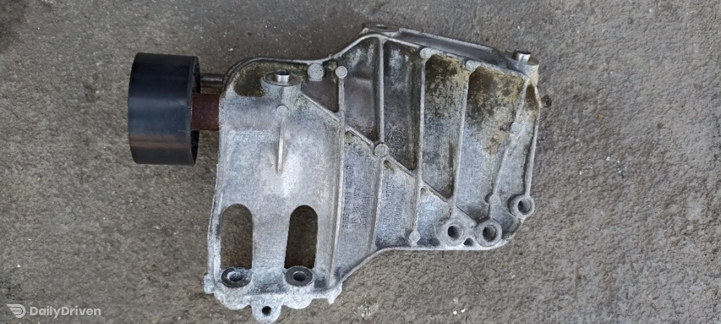 Suport compresor ac BMW Seria 3, F30, F31, F34GT, 335i, N55, 64557585167