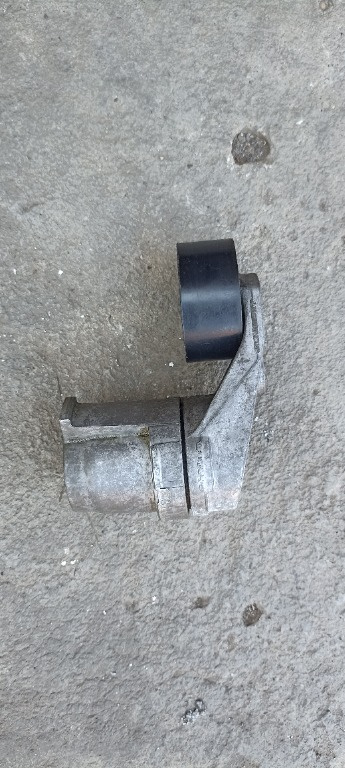 Intinzator curea accesorii BMW Seria 4 F82 M4, F83 M4, intinzator curea accesorii 8604266