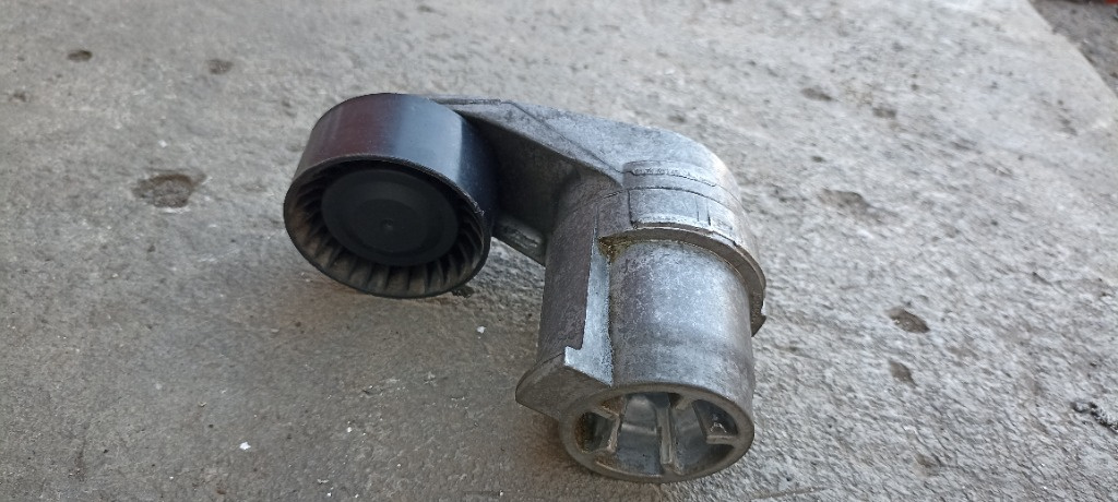 Intinzator curea accesorii BMW Seria 3 F80 M3, intinzator curea accesorii 8604266