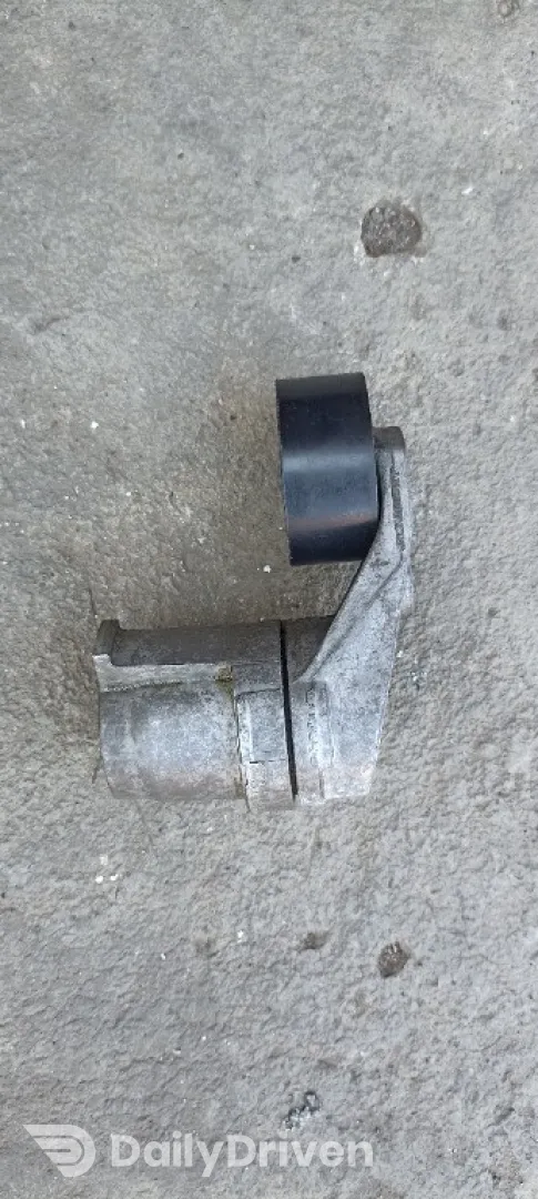 Intinzator curea accesorii BMW Seria 3 F80 M3, intinzator curea accesorii 8604266