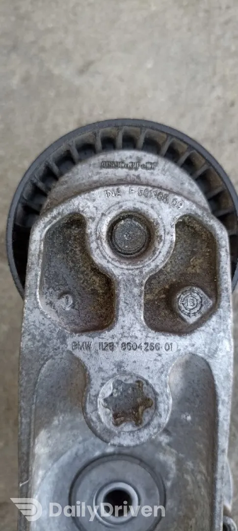 Intinzator curea accesorii BMW Seria 3 F80 M3, intinzator curea accesorii 8604266