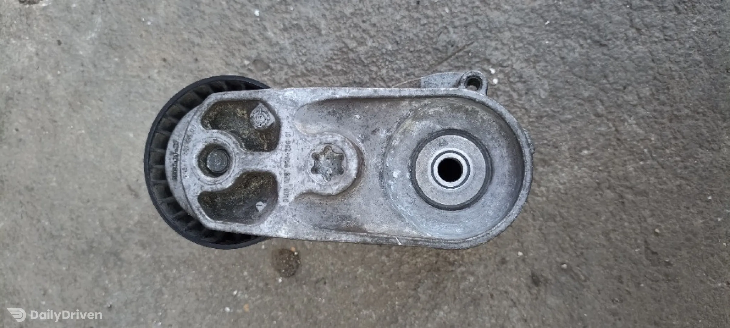 Intinzator curea accesorii BMW Seria 3 F80 M3, intinzator curea accesorii 8604266