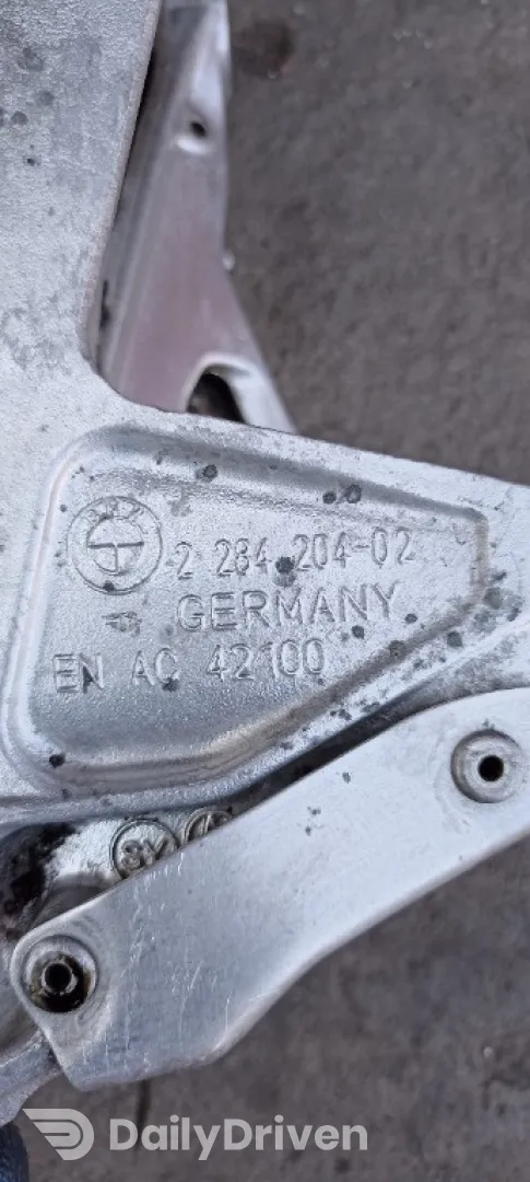 Suport motor dreapta BMW Seria 3 F80 M3, suport motor 2284204, 23191310